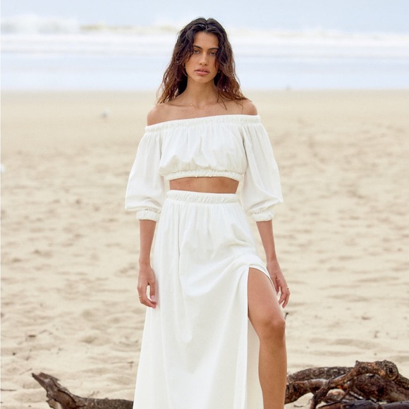 Romina Crop Top - Picture 2 of 5